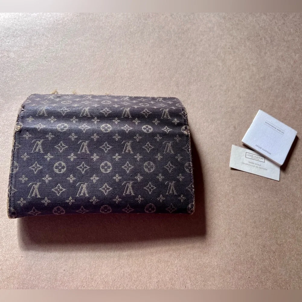Louis Vuitton Wallet